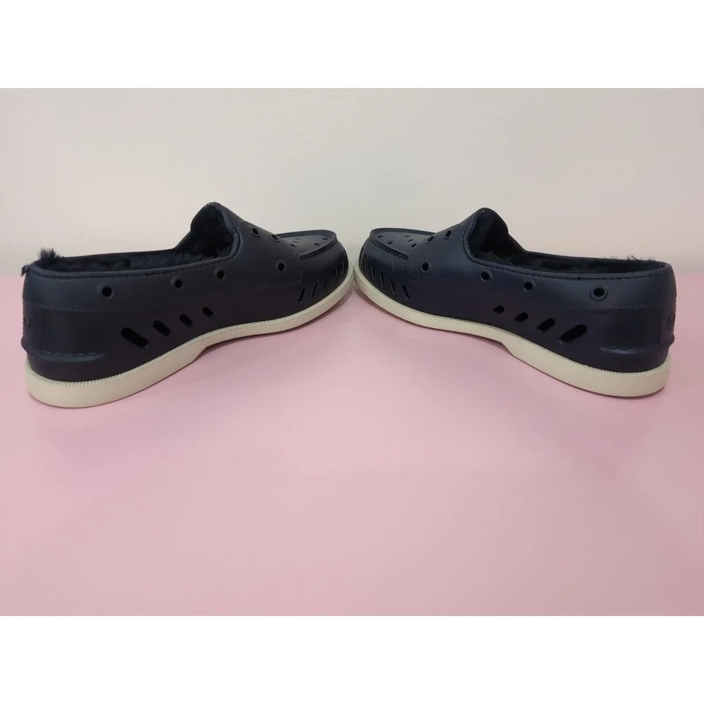Sperry Women's‎ Navy Float Boat Shoes with Faux Fur Lining Size 9 NWOT